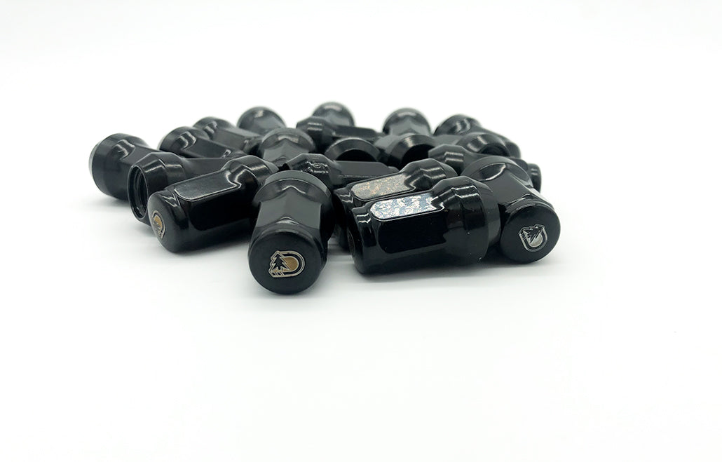 Alpine Designs Universal Lug Nuts + Lock key