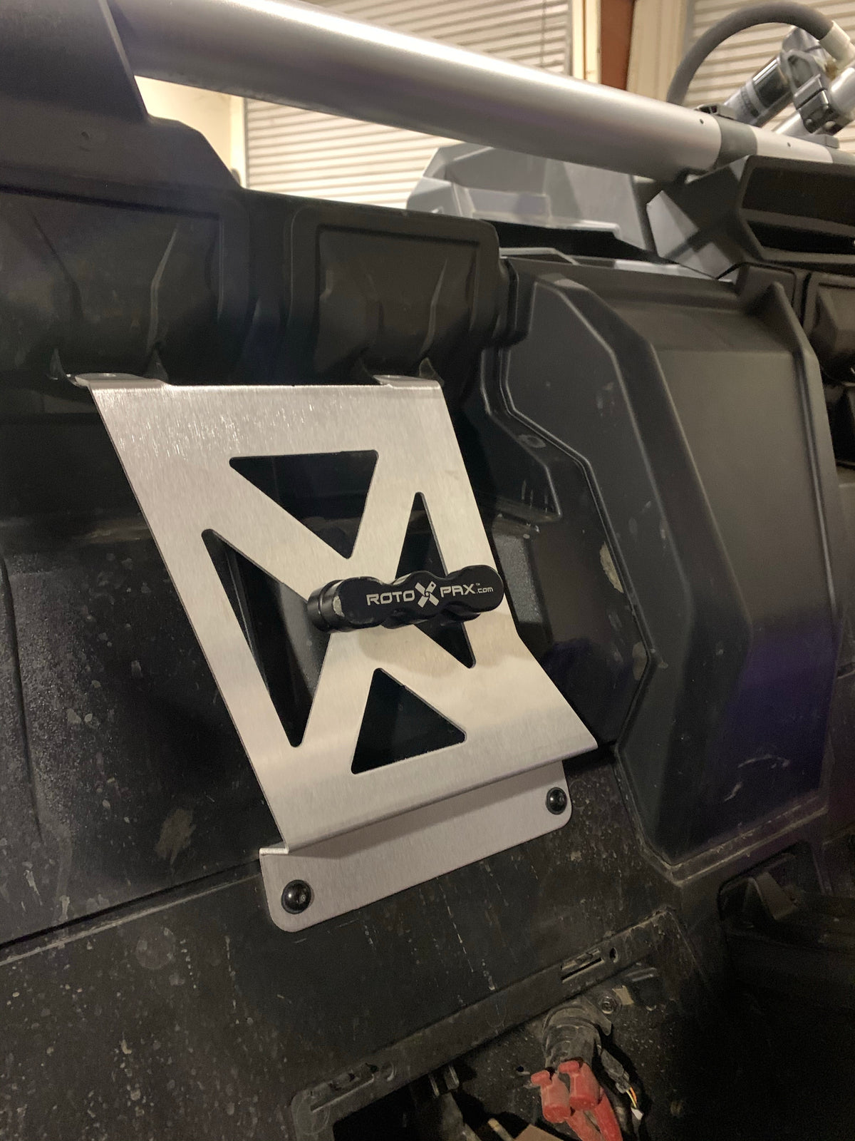 Roto Pax Extra Fuel Can Mount 